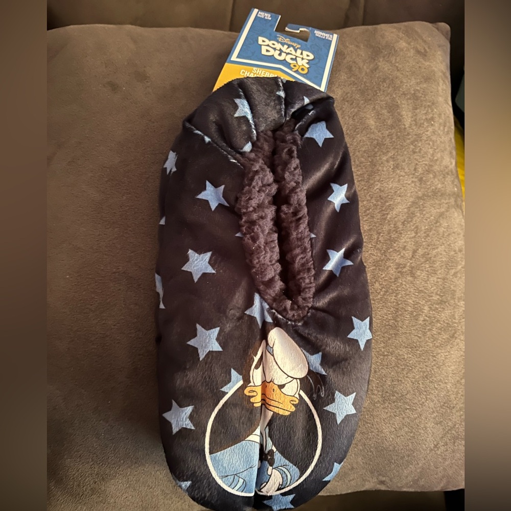 🆕 Disney Donald Duck Men Size Small/Medium (6-8) Sherpa Socks